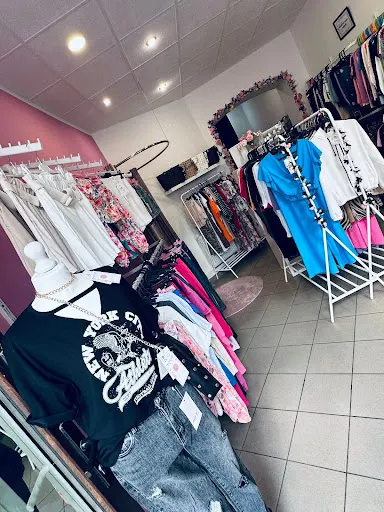 Moni Gusta Monika Mazur